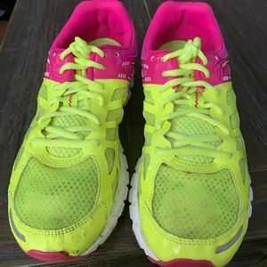 Women Sz. 8 - ASICS GELLYTE33 Yellow/Pink shoes.